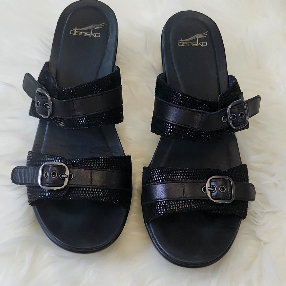 NWOT. Jessie Lizard Dansko sandals sz. 41